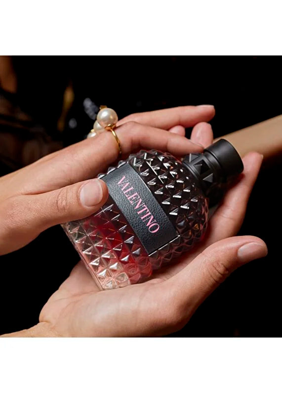valentino-born-in-rome-uomo-intense-50-ml-erkek-parfum-04 IMAGE