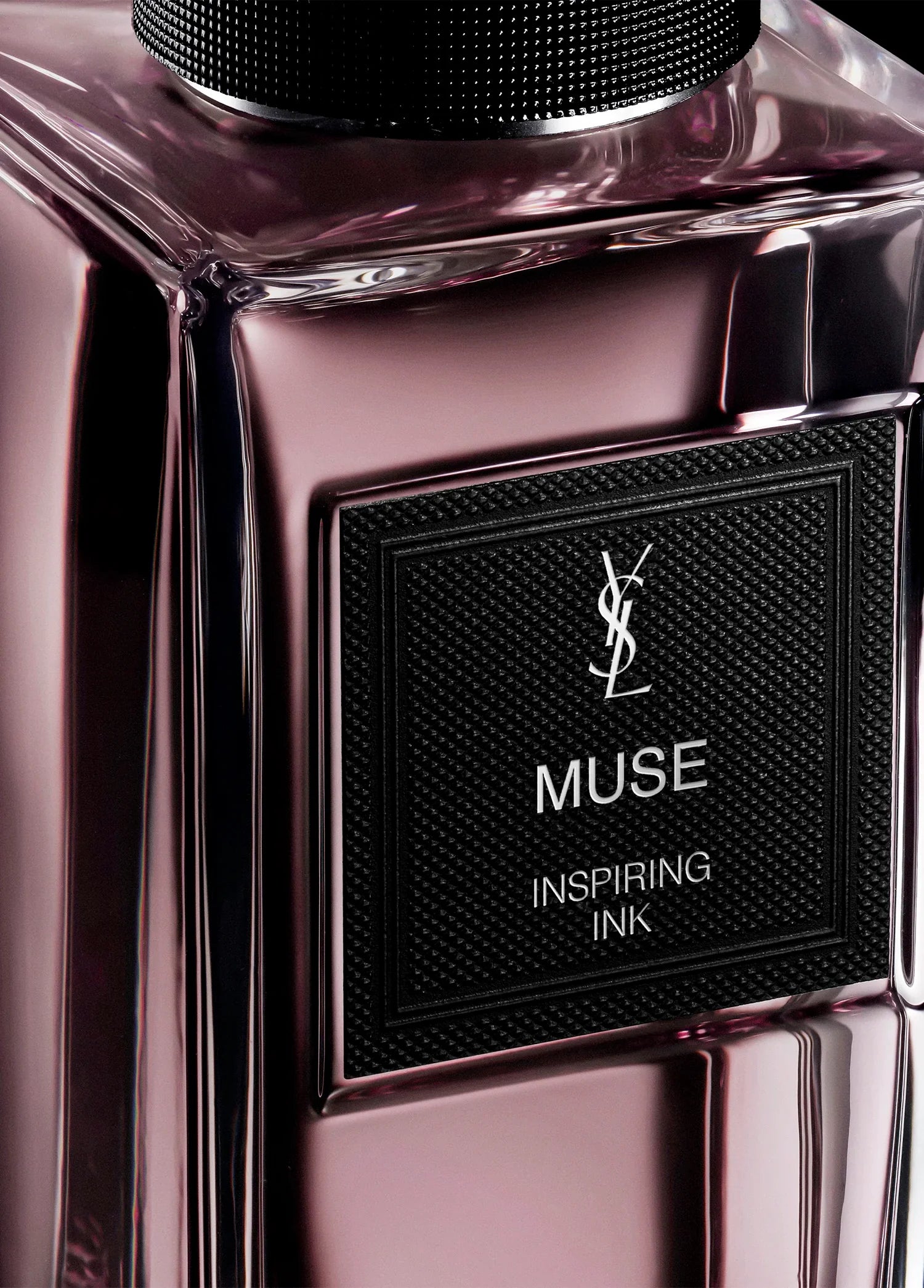 yves-saint-laurent-le-vestiaire-des-parfums-muse-02001-03 image